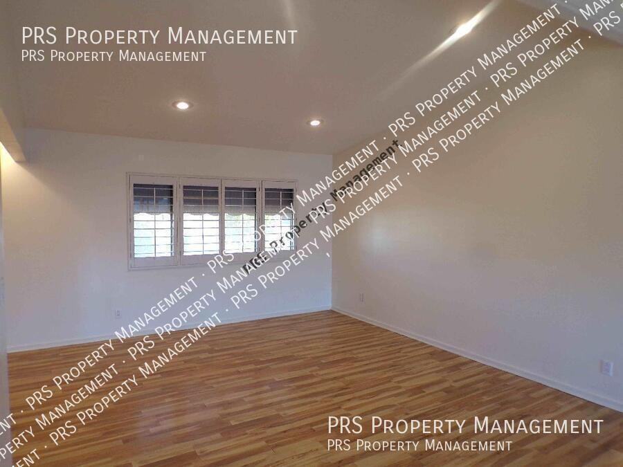 3333 E Medlock Dr - Photo 4 of 45