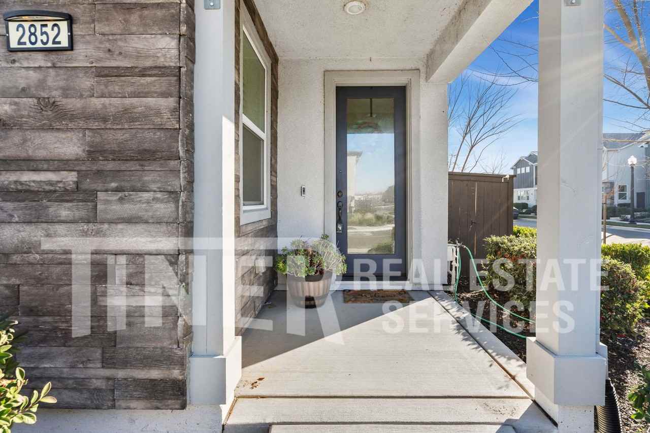 2852 Honey Opal Ave - Photo 5 of 24