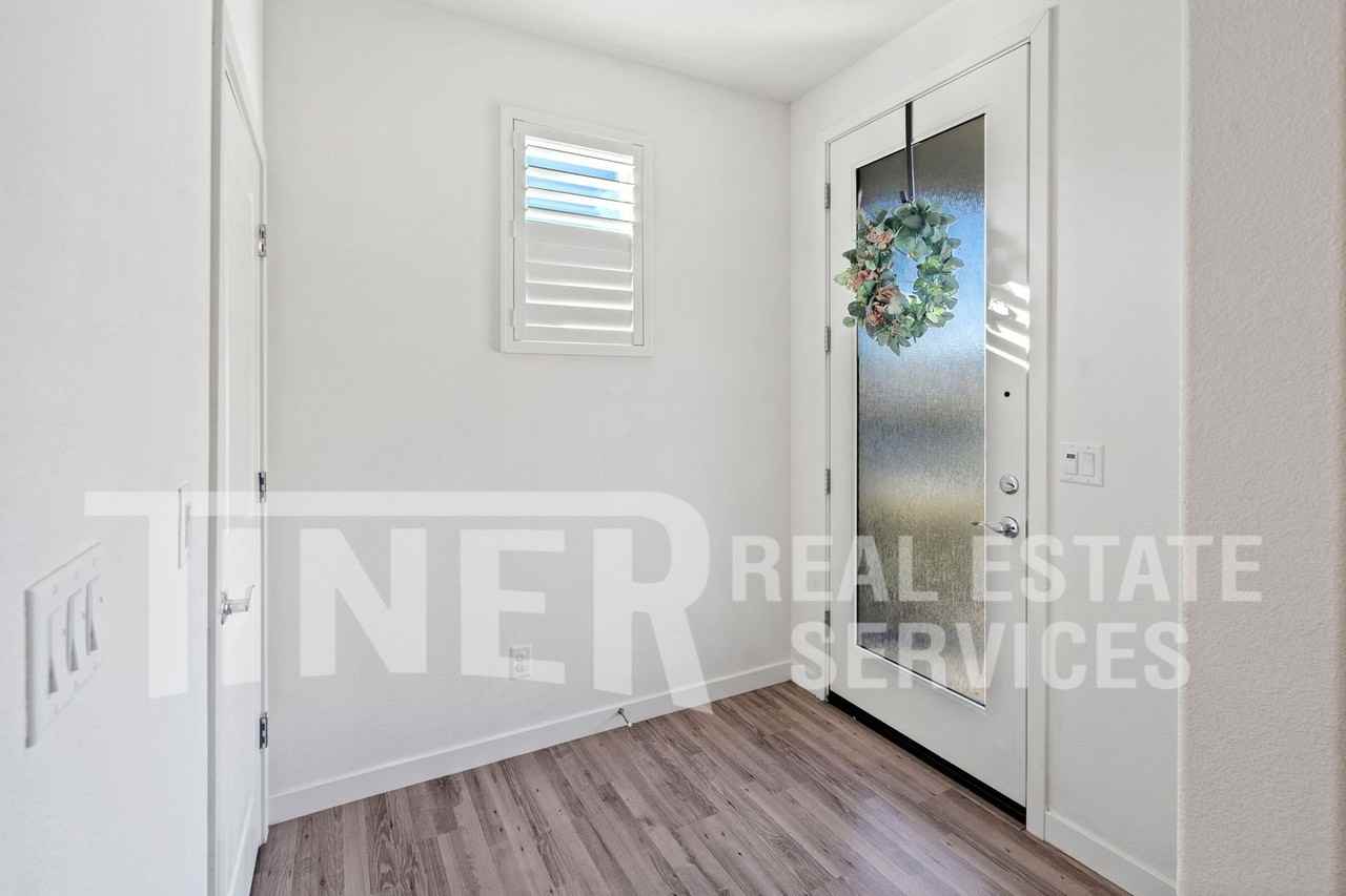 2852 Honey Opal Ave - Photo 6 of 24