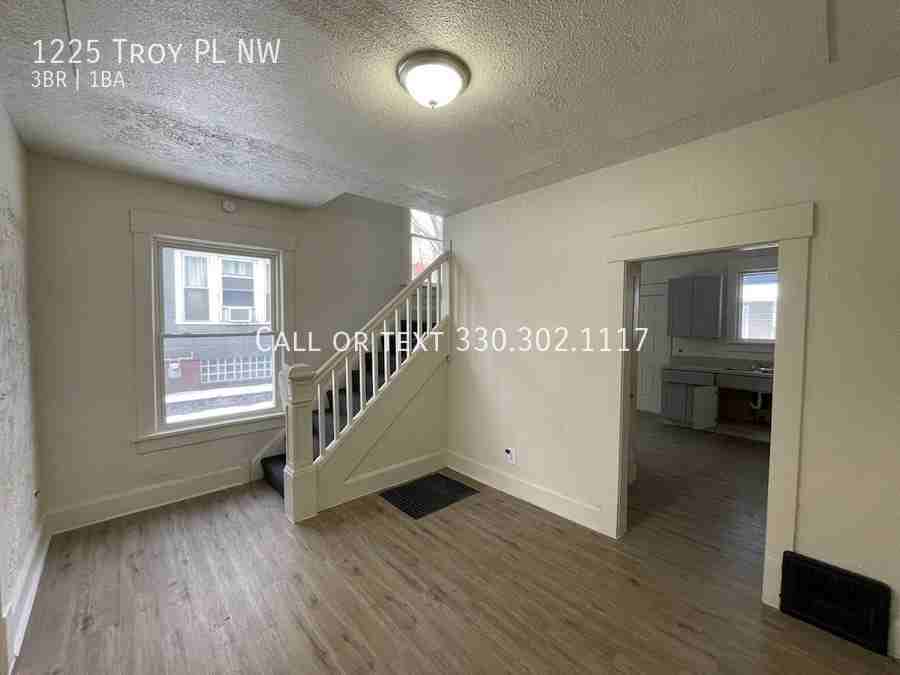 1225 Troy Pl Nw - Photo 3 of 11
