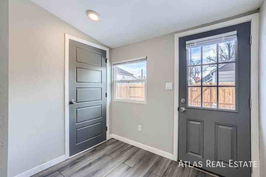 26 W Rio Grande St - Photo 4 of 31