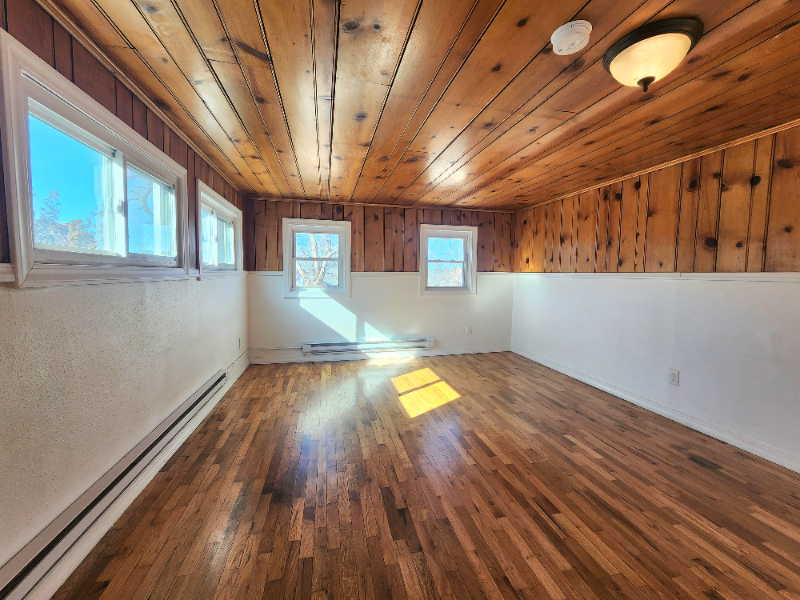 901 E C St #B - Photo 2 of 7