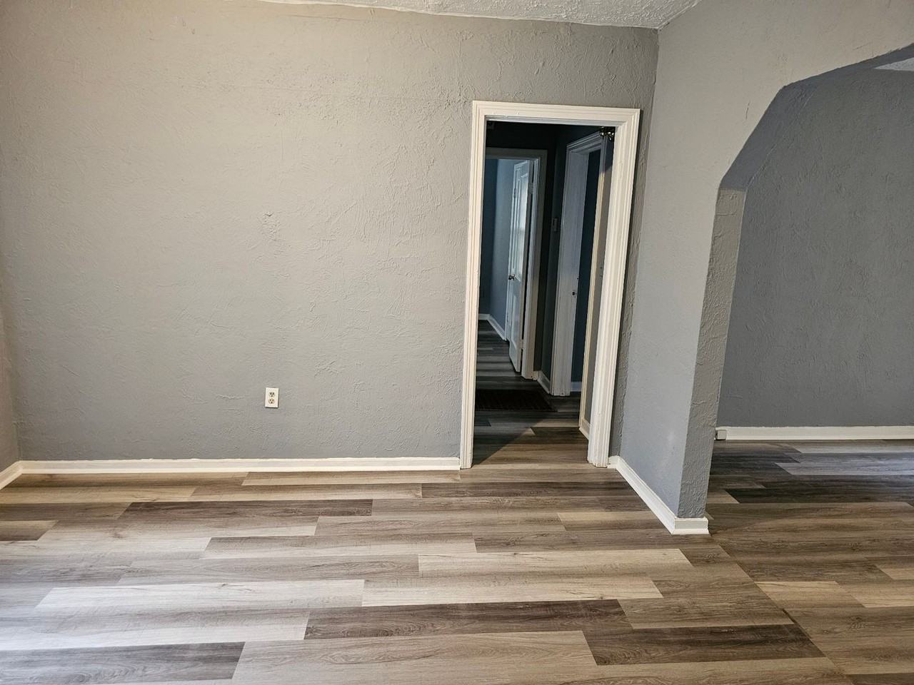 207 Mason Blvd - Photo 3 of 11