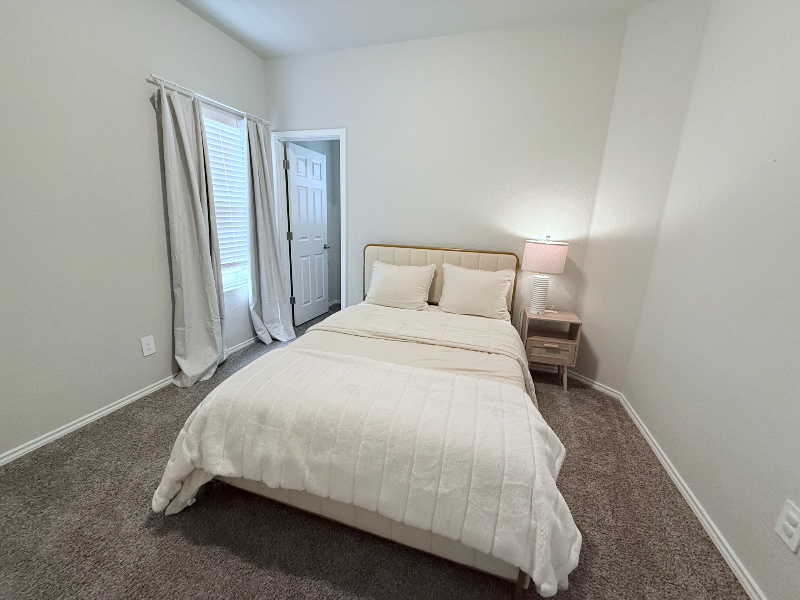 518 Pleasanton Way - Photo 7 of 15