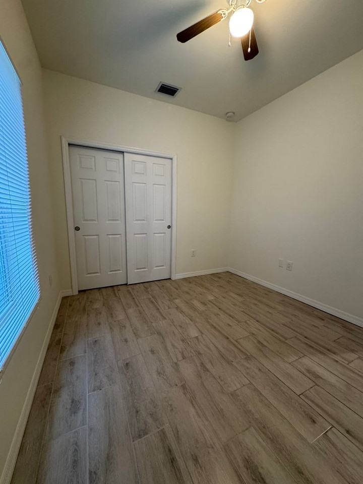 123 Pine Ln - Photo 6 of 21