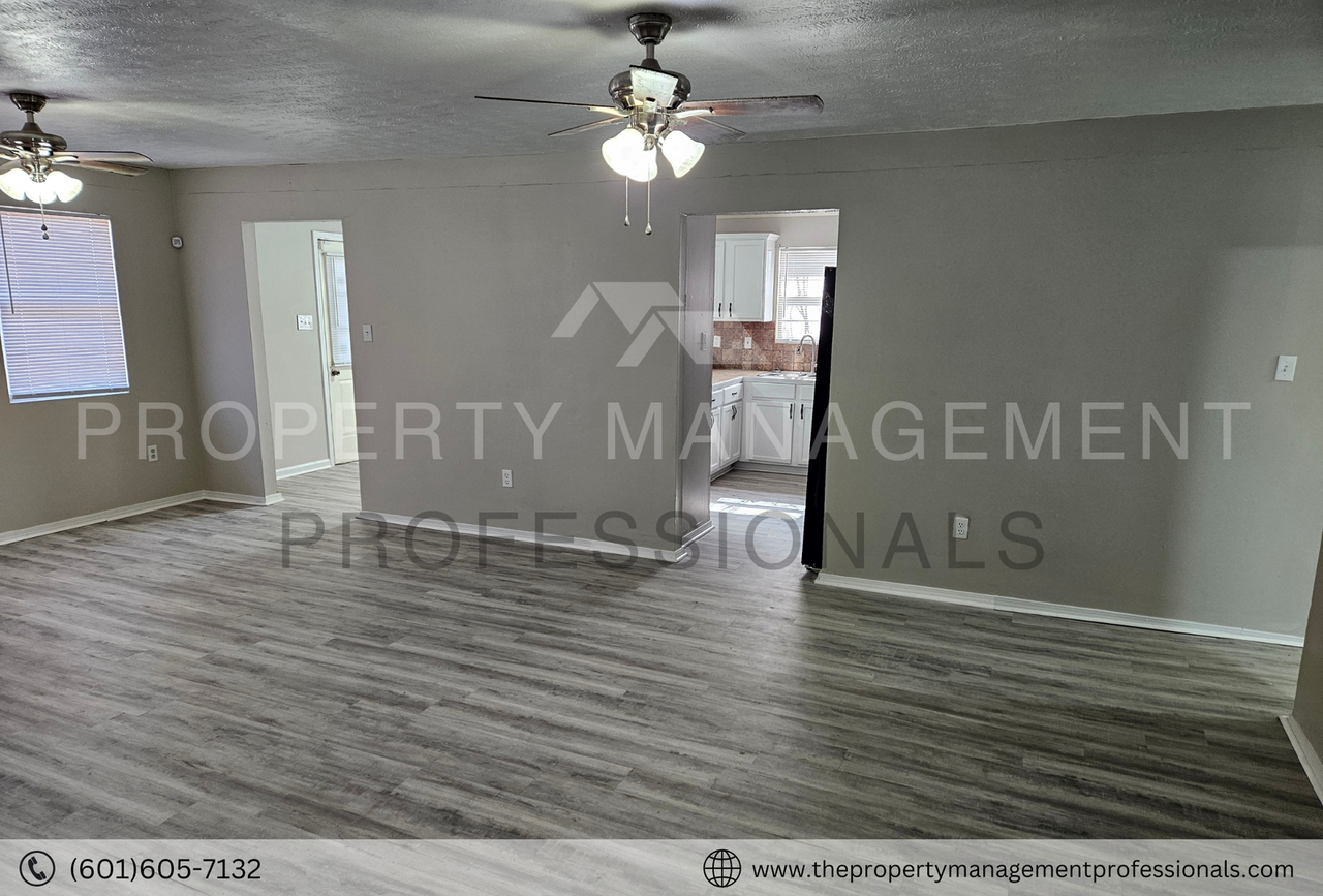 2814 Smith Robinson St - Photo 2 of 29