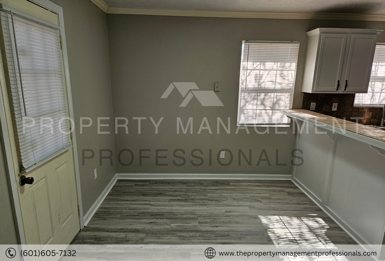 2814 Smith Robinson St - Photo 7 of 29