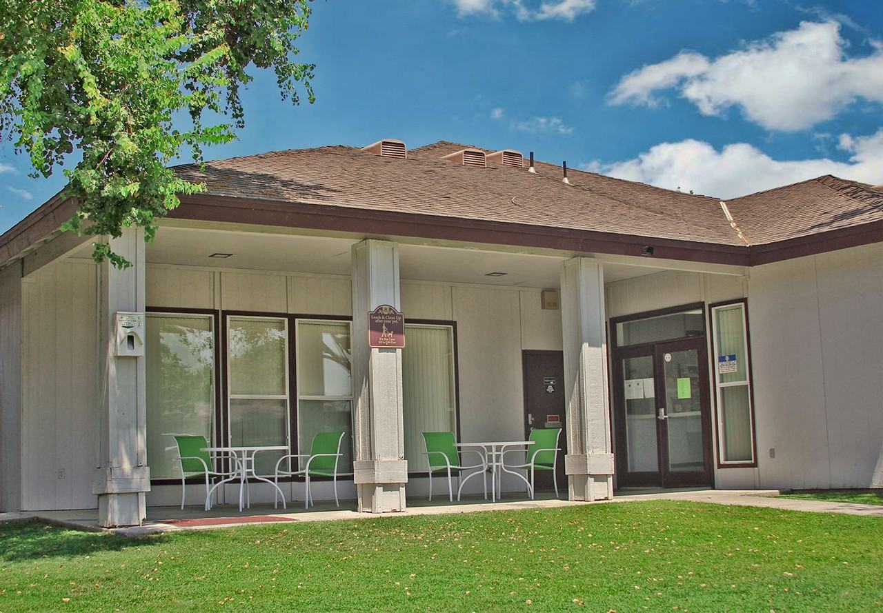 Springwood Court Apts - Photo 2 of 32