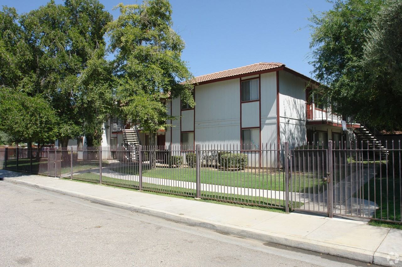 Springwood Court Apts - Photo 4 of 32