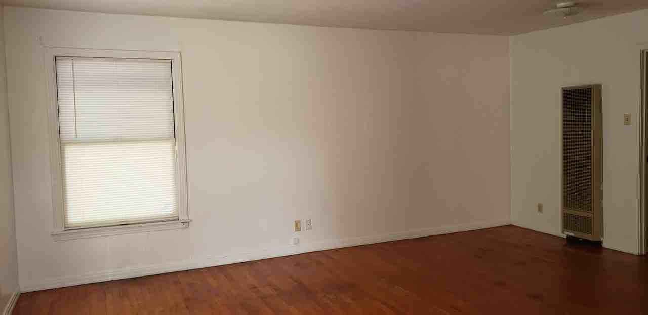 2414 Guadalupe St - Photo 3 of 10