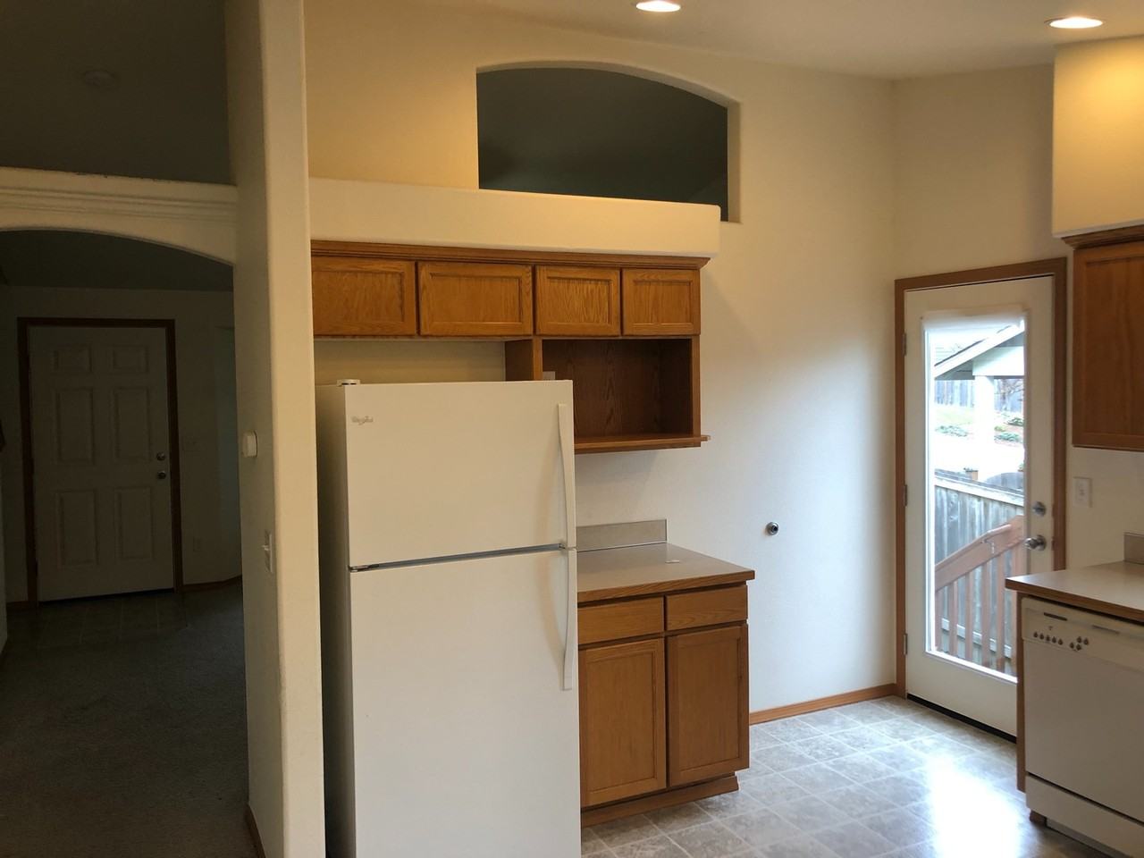 202 Dallas St - Photo 4 of 18