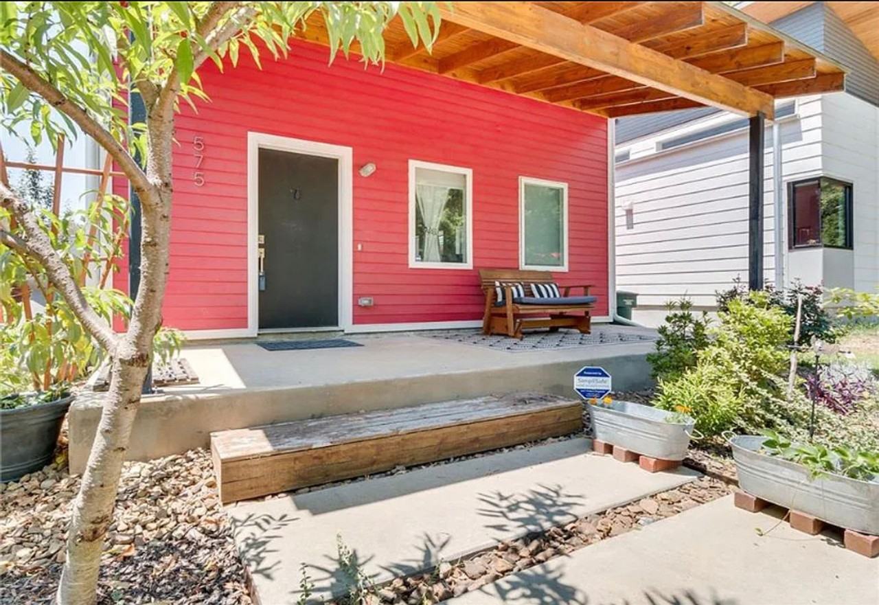 575 S East Ave - Photo 3 of 28