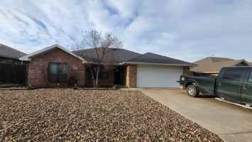 featured image of 2806 Selman Dr