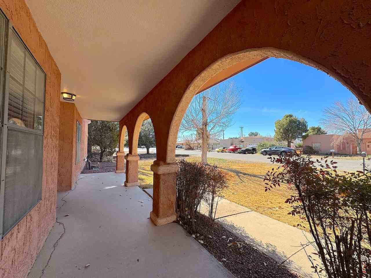 525 Pinar Del Rio Dr - Photo 2 of 31