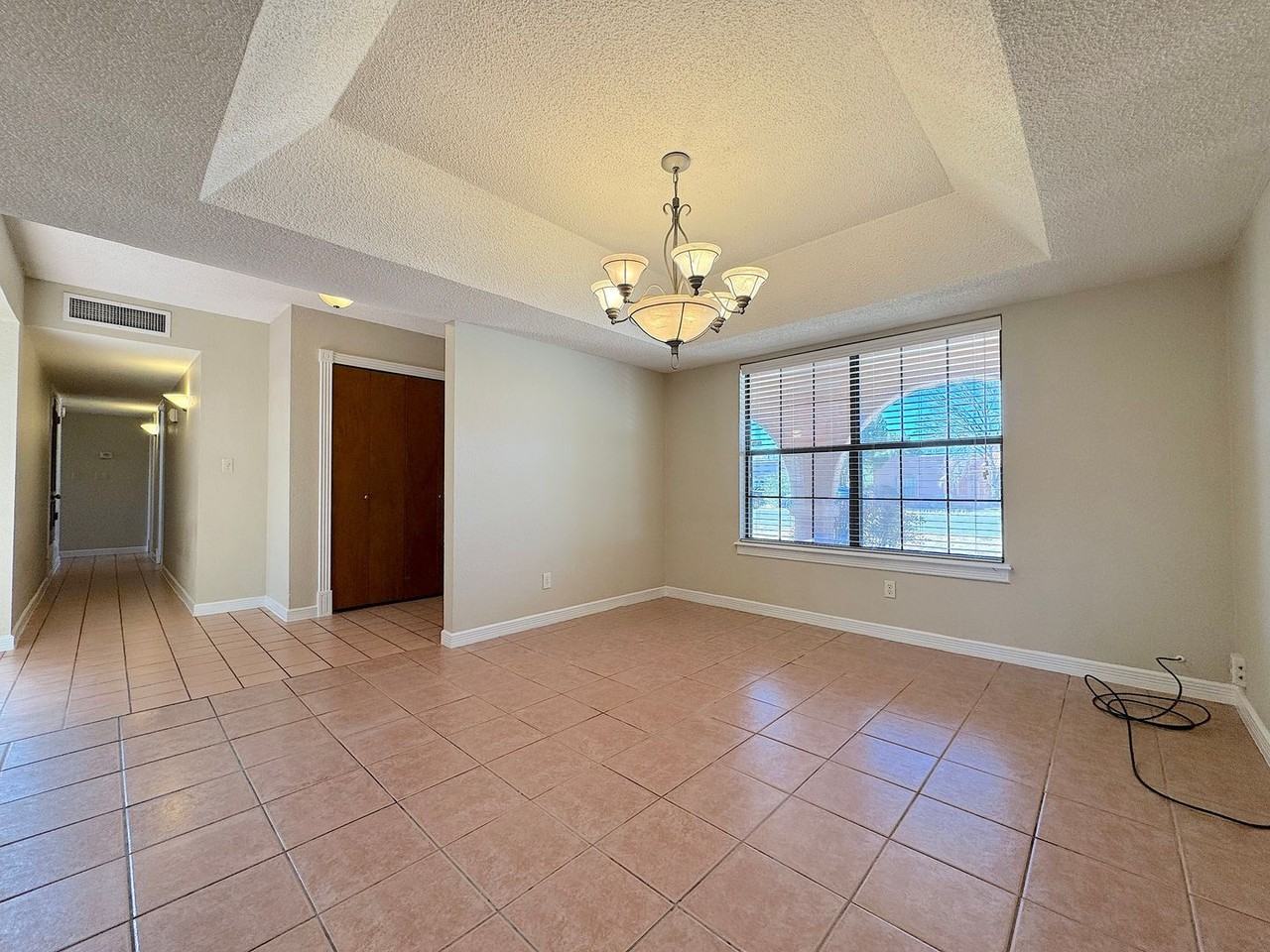 525 Pinar Del Rio Dr - Photo 5 of 32