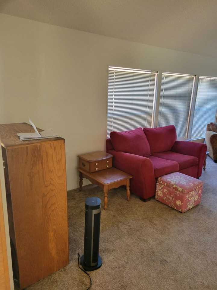 205 S Adin St - Photo 7 of 20