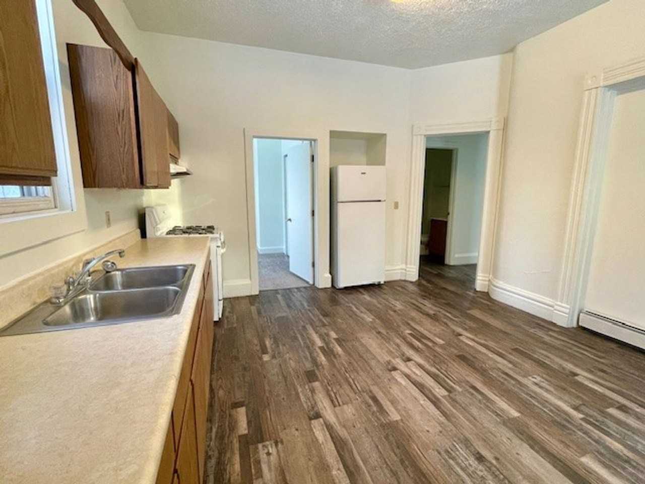 649 Harrison Ave - Photo 3 of 6