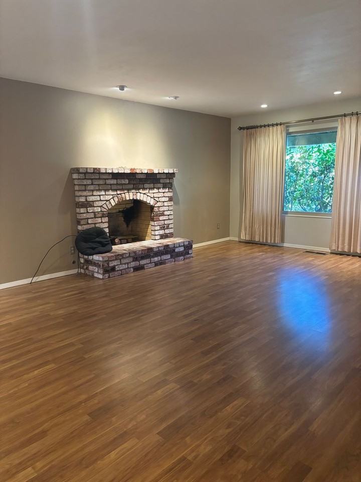 2709 Hidden Valley Dr - Photo 4 of 14