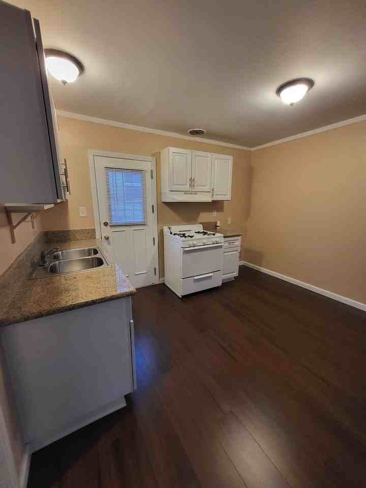 5533 W 118th St - Photo 2 of 11