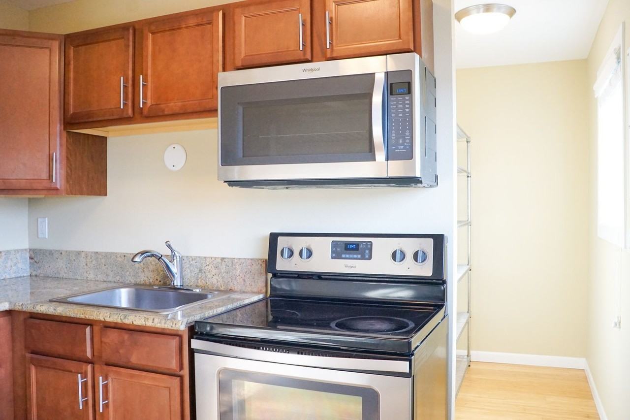 7536 N Ida Ave - Photo 2 of 15