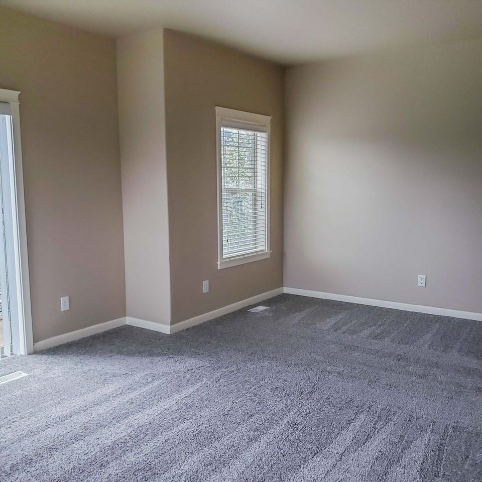 1101 Se Rasmussen Blvd - Photo 2 of 18