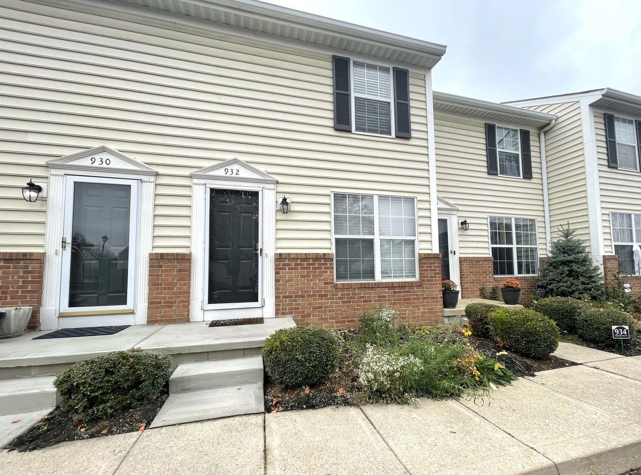 932 Charleston Way Dr - Photo 3 of 31