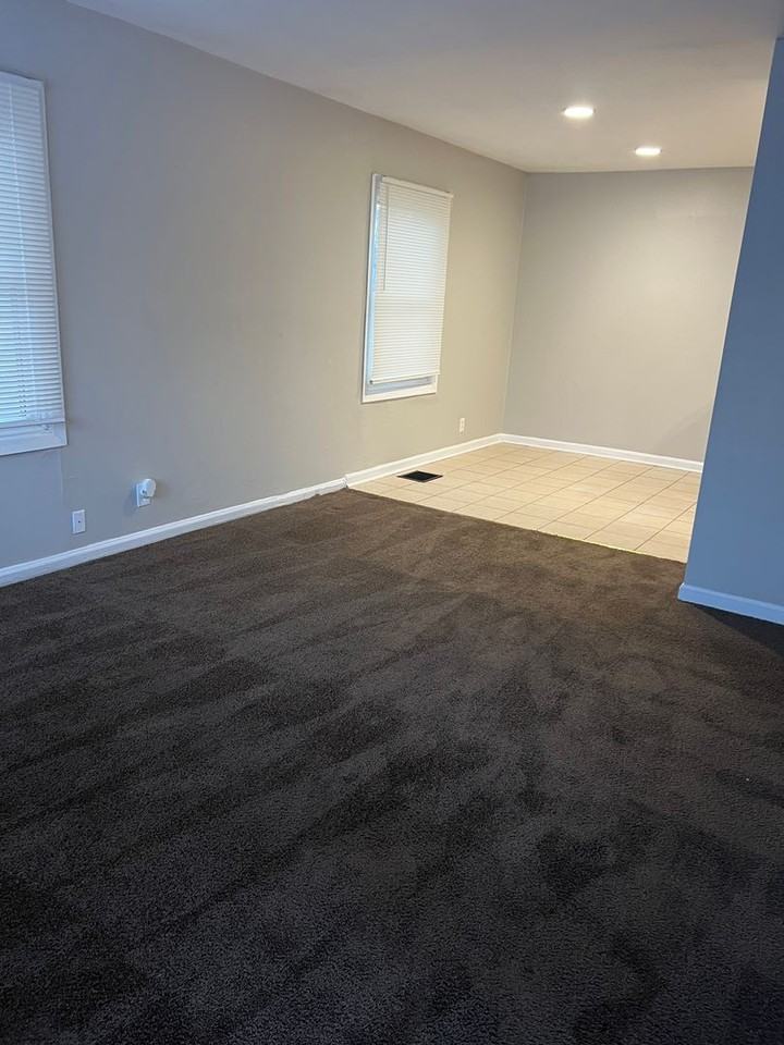 3422 N Butler Ave - Photo 4 of 12