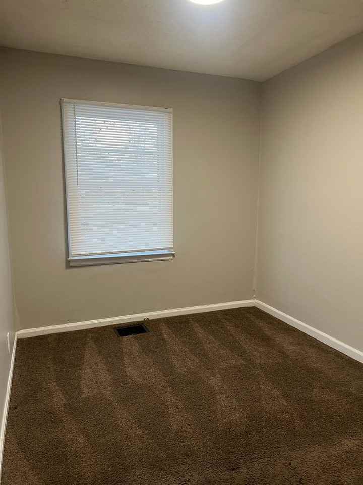 3422 N Butler Ave - Photo 7 of 12