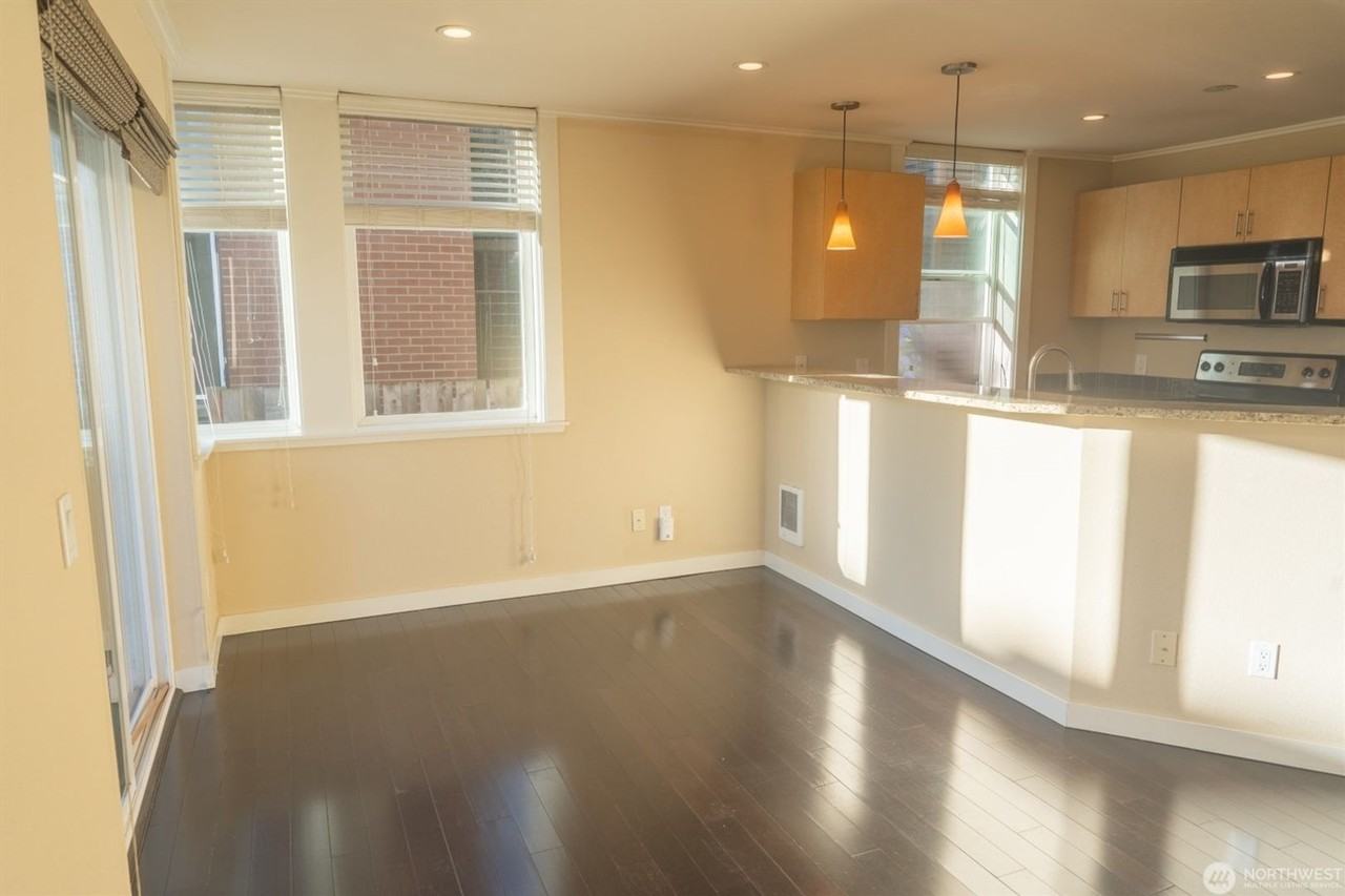 626 4th Ave W #201 - Photo 3 of 24