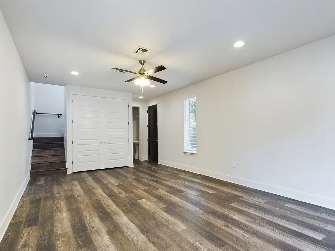 917 Vargas Rd - Photo 3 of 27