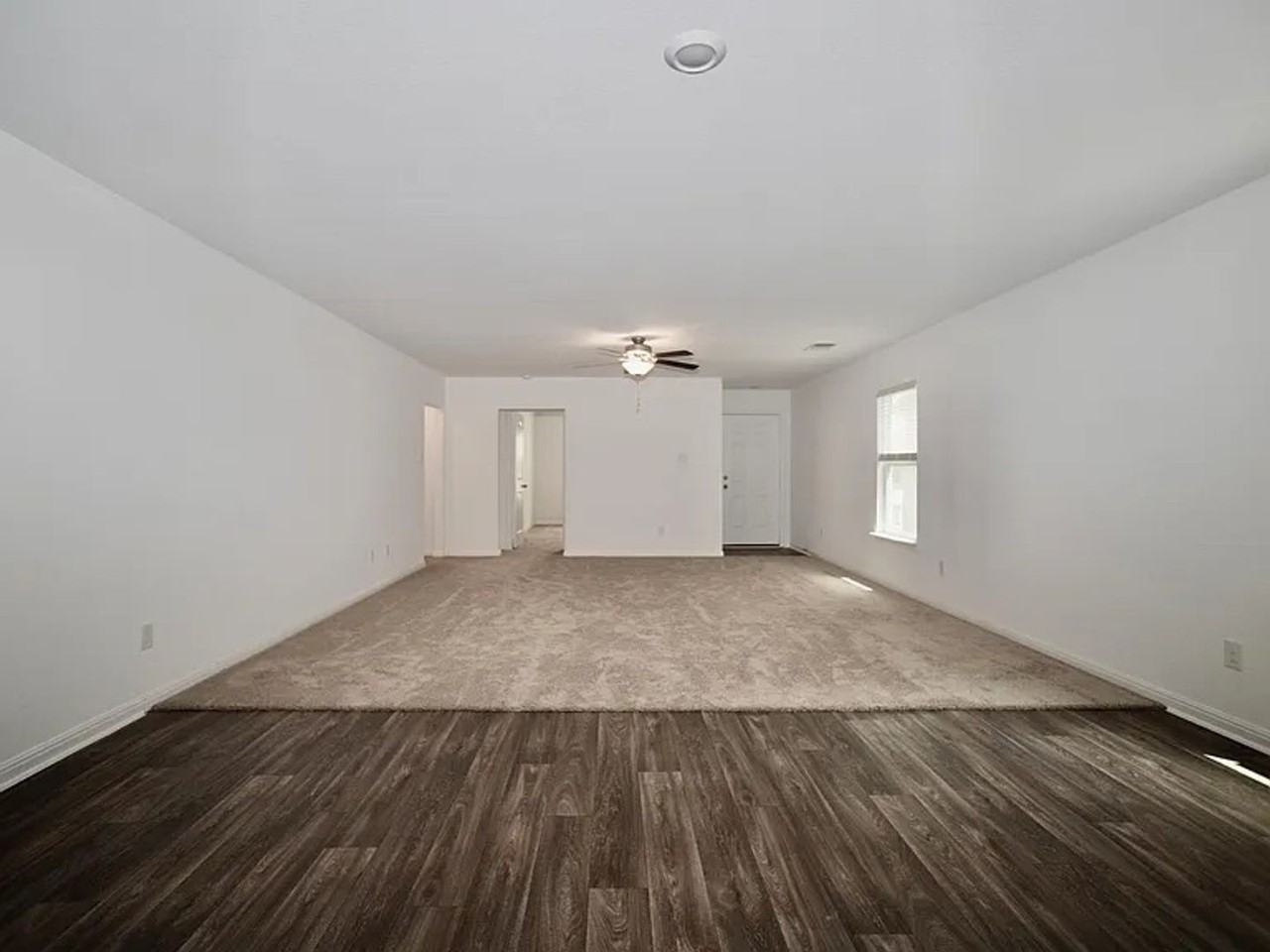 136 Maywood Ln - Photo 3 of 24