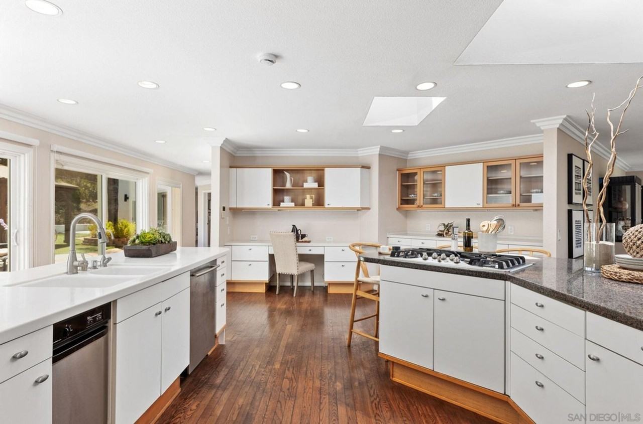 16224 Orchard Bend Rd - Photo 2 of 37