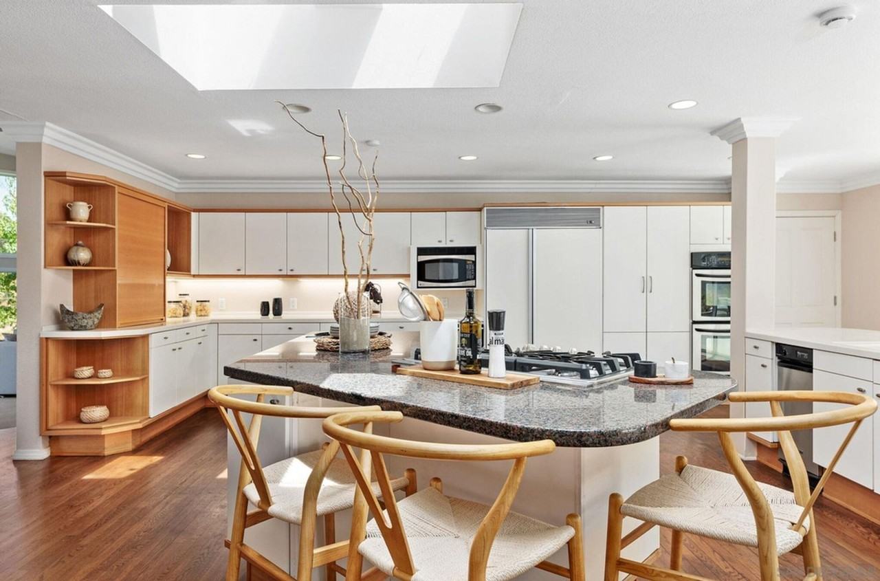 16224 Orchard Bend Rd - Photo 4 of 37