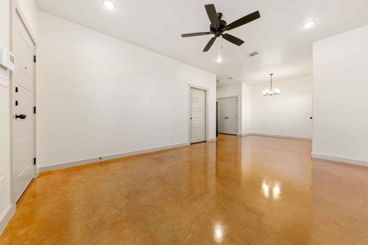 1917 Caspian Trail - Photo 7 of 21