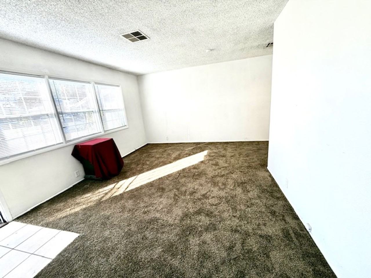 5942 Dagwood Ave - Photo 3 of 21