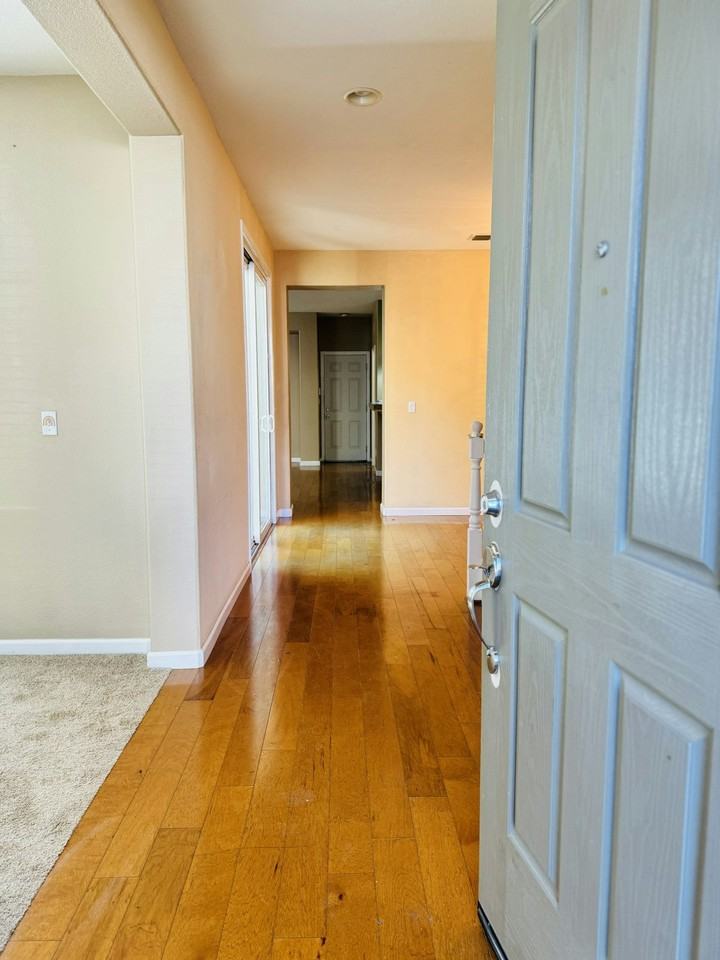 127 Invitar Lane - Photo 2 of 22