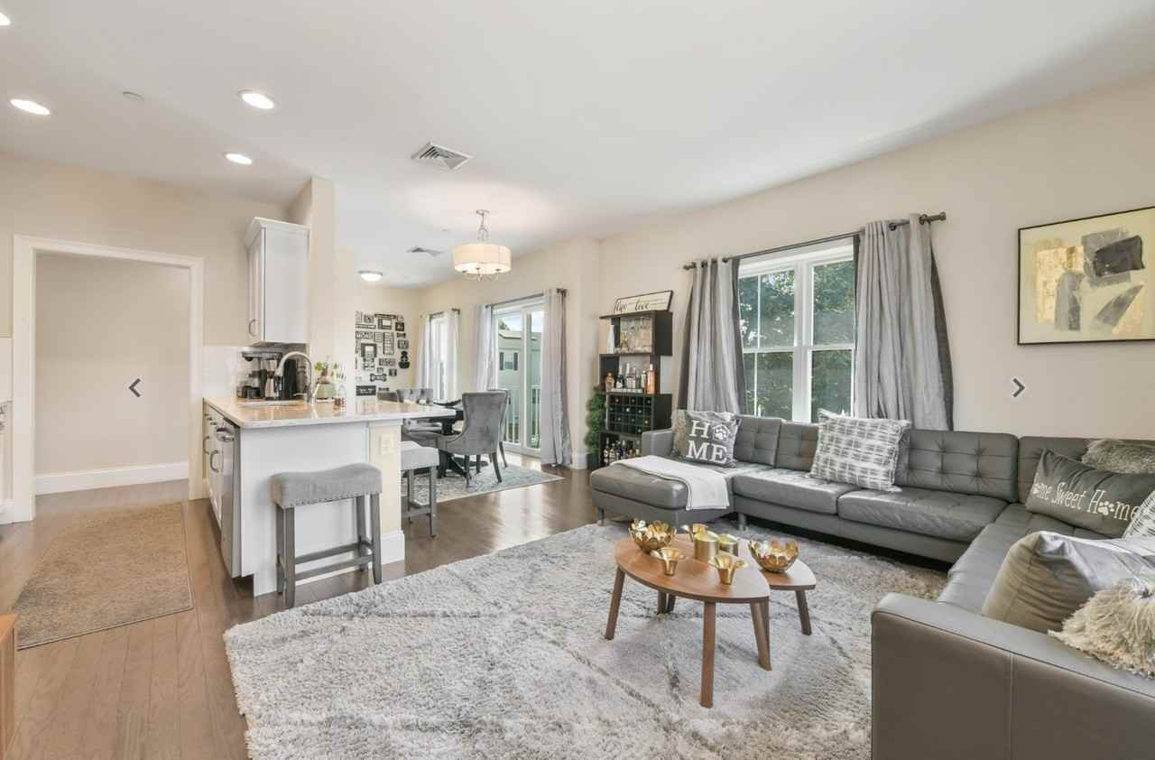 443 Essex St #204 - Photo 2 of 9