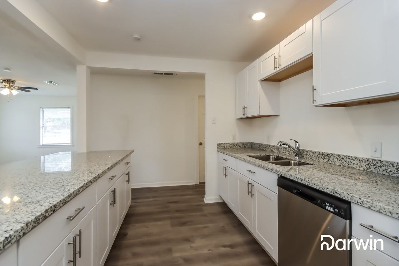 8746 Cowart St - Photo 2 of 15