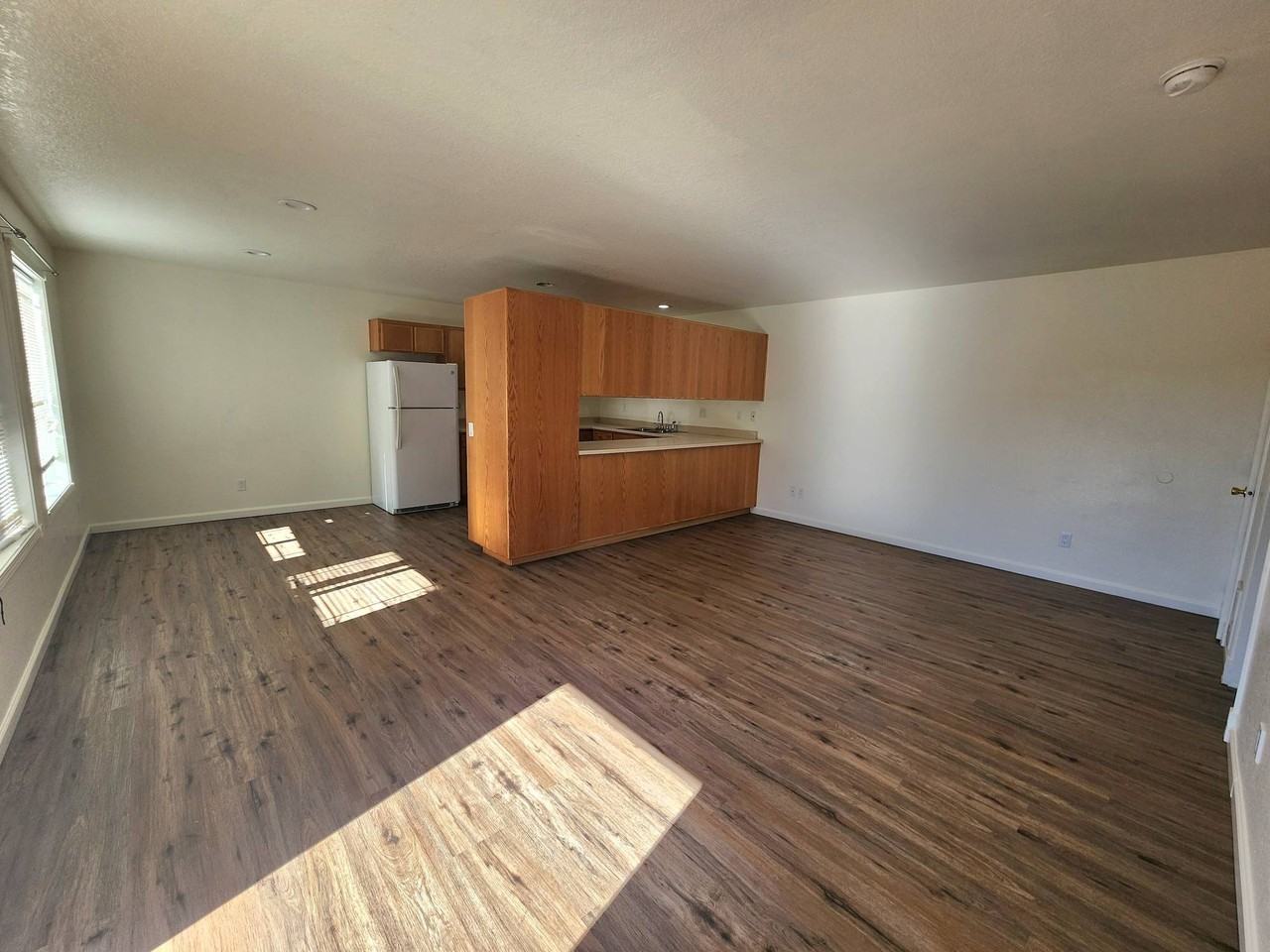 312 - 822 / 824 Pioneer Road - Photo 2 of 8