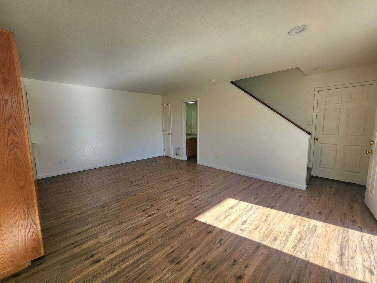 312 - 822 / 824 Pioneer Road - Photo 3 of 8