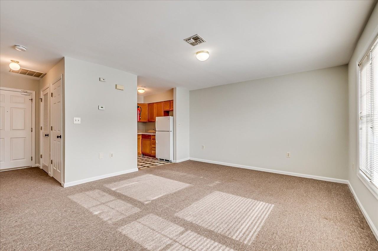 207 Hall Ave - Photo 2 of 10