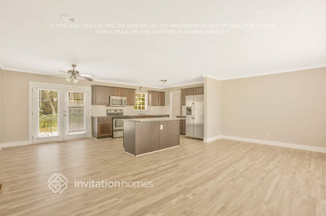 3245 Tulip Dr - Photo 5 of 23