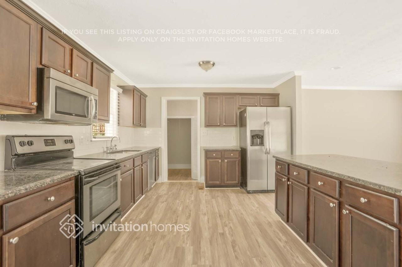 3245 Tulip Dr - Photo 6 of 17