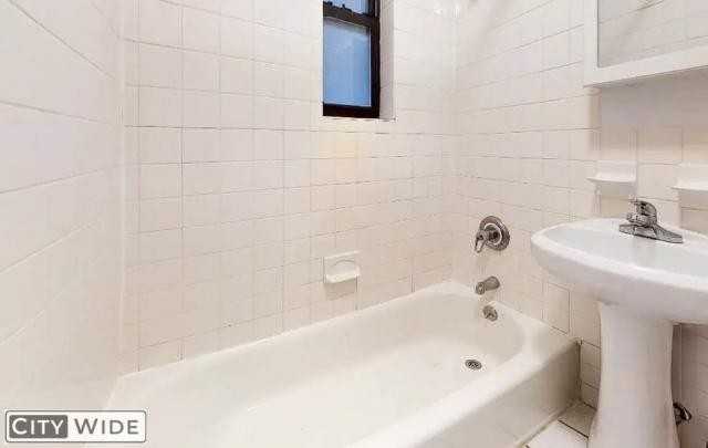 330 E 93rd St - Photo 4 of 4