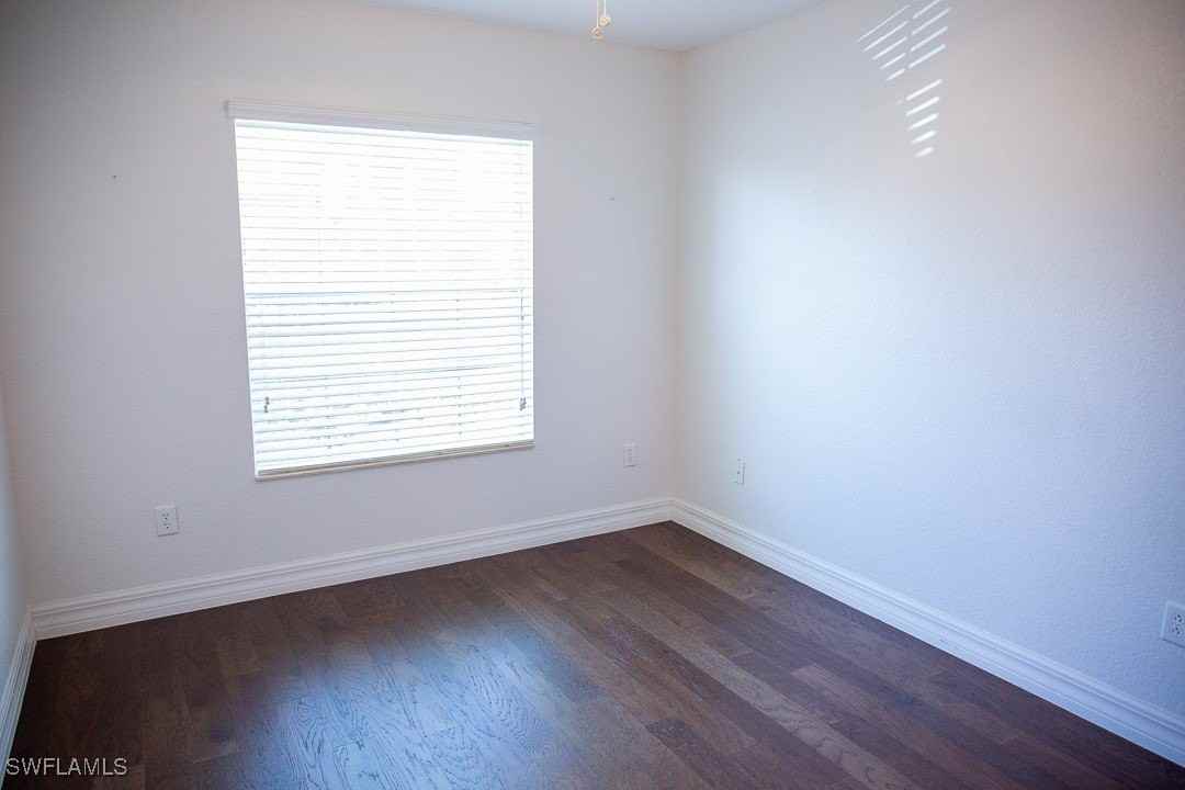 10324 Barberry Ln - Photo 5 of 14