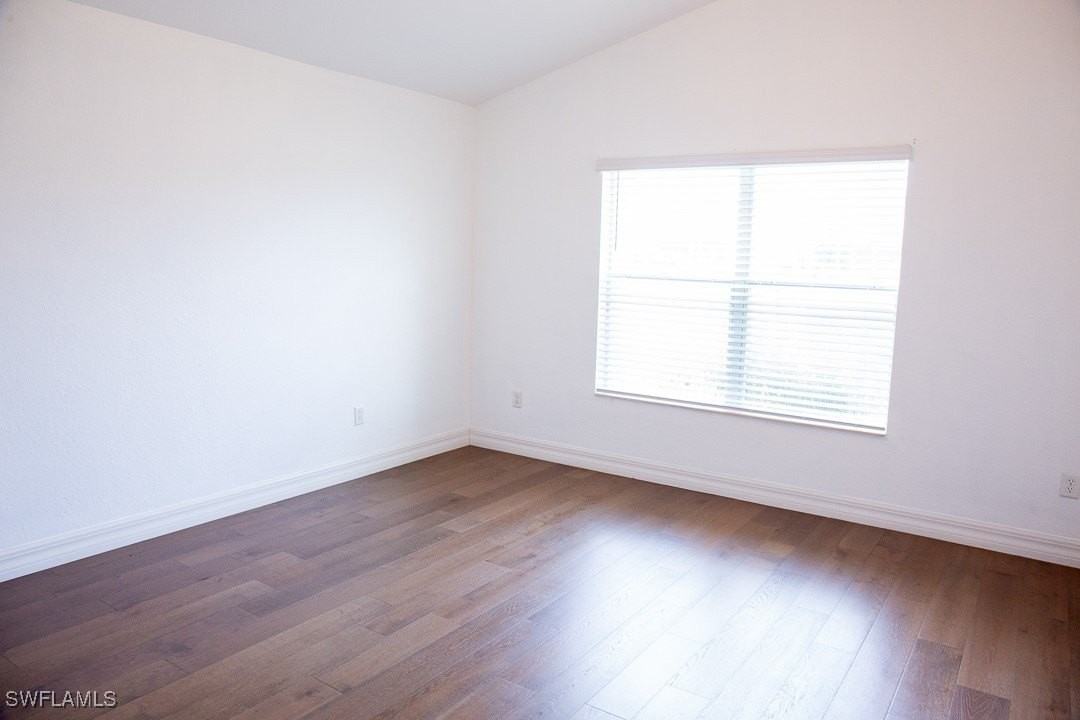 10324 Barberry Ln - Photo 6 of 14