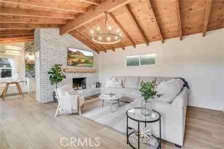 325 W Avenida Palizada - Photo 7 of 43