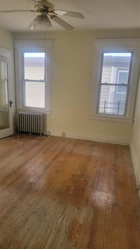 4 Morris Cres - Photo 3 of 9