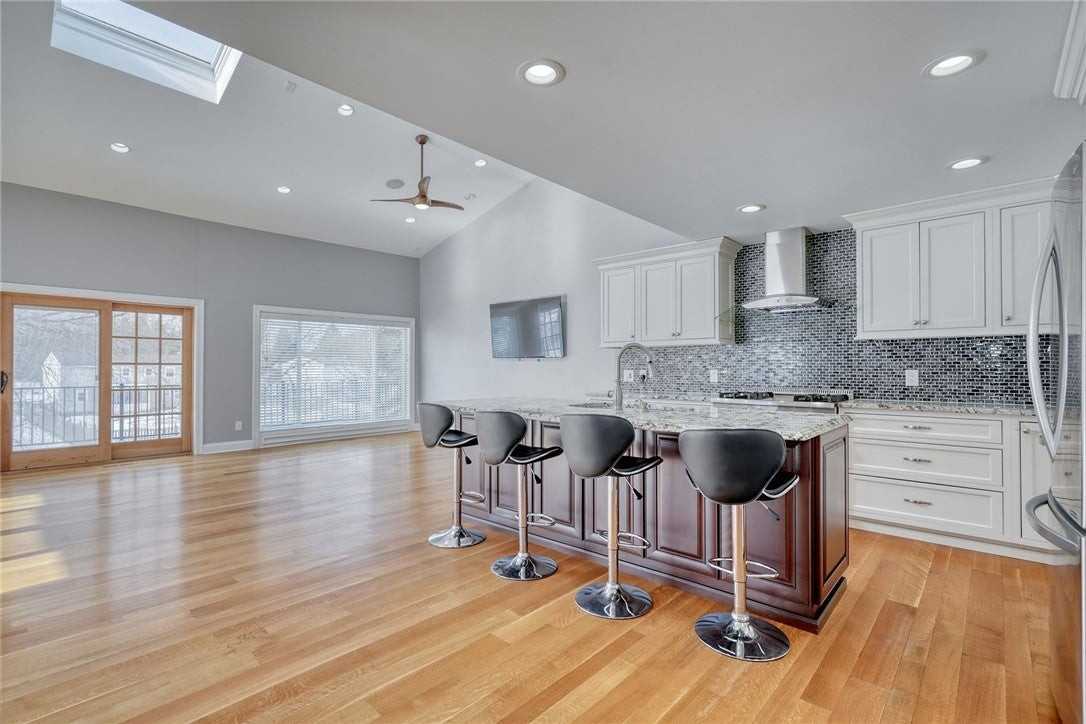 443 Fellows Rd - Photo 5 of 48