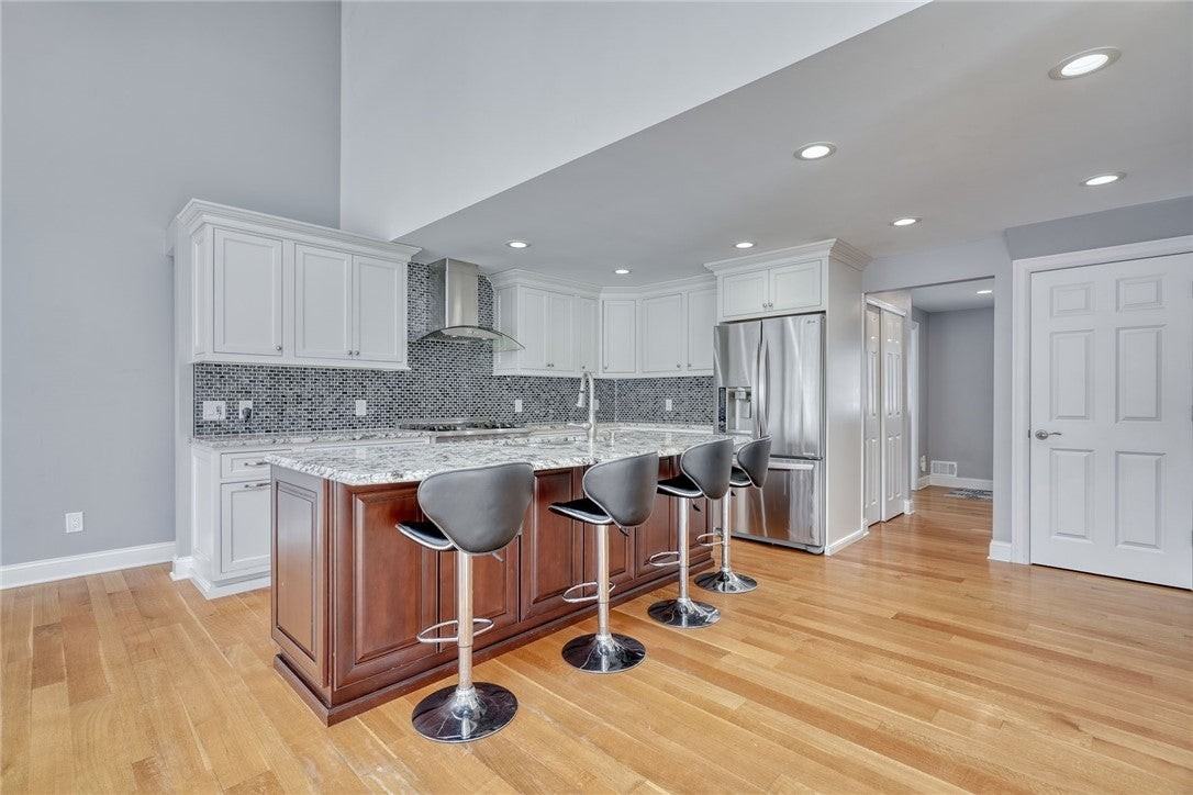 443 Fellows Rd - Photo 7 of 48